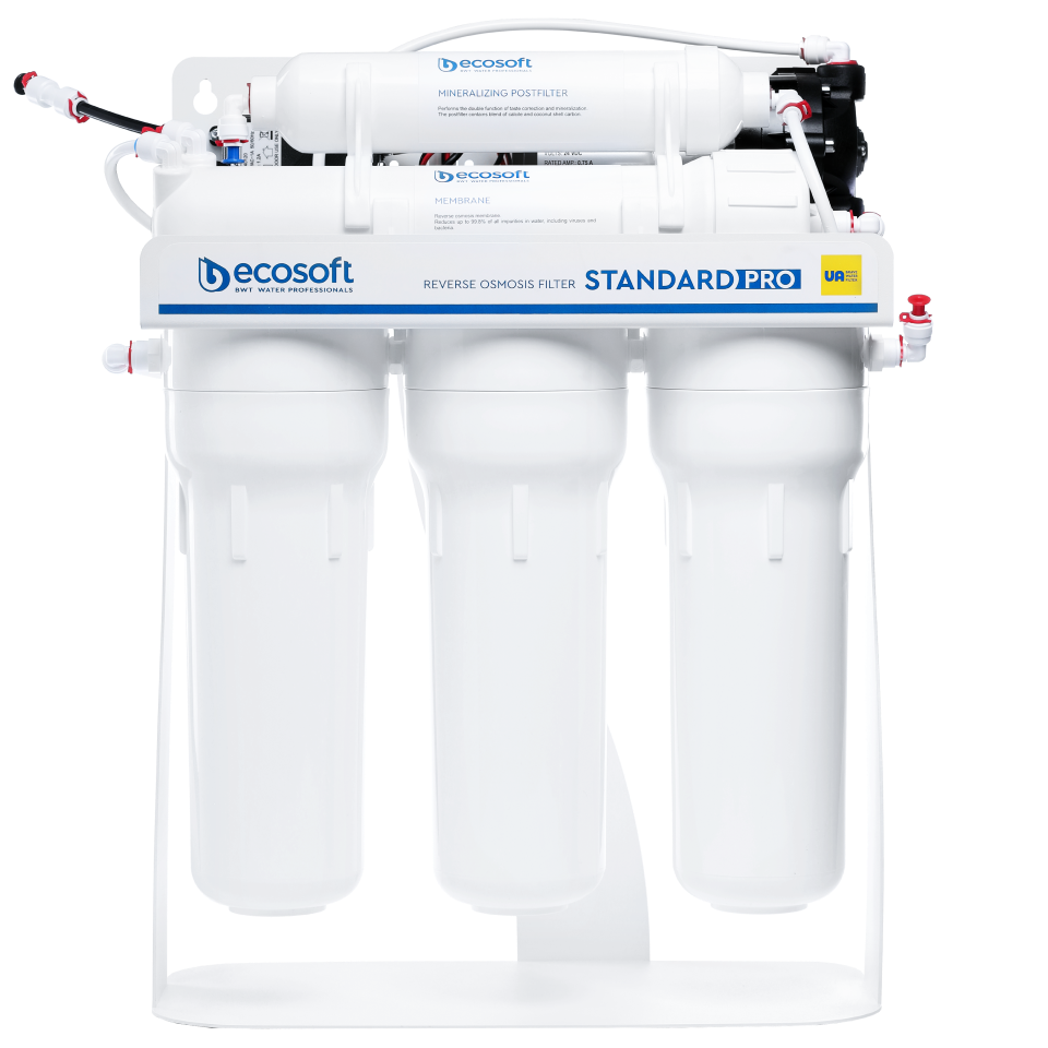 STANDARD PRO reverse osmosis filter with mineralization and pump on metal rack